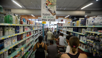 Inflação desacelera em outubro; alimentos caem pelo 5º mês